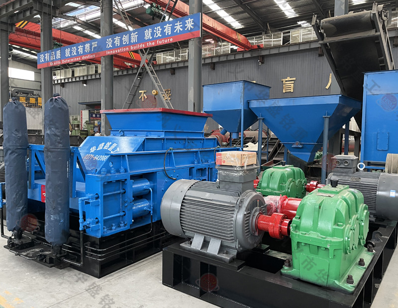 華盛銘1212型全液壓對(duì)輥制砂機(jī)多少錢一臺(tái),有沒有生產(chǎn)現(xiàn)場